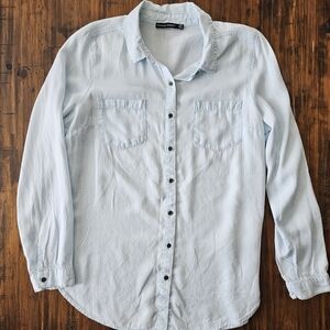 Northern Reflections Light Blue Striped Casual Button-Down Shirt Size Medium